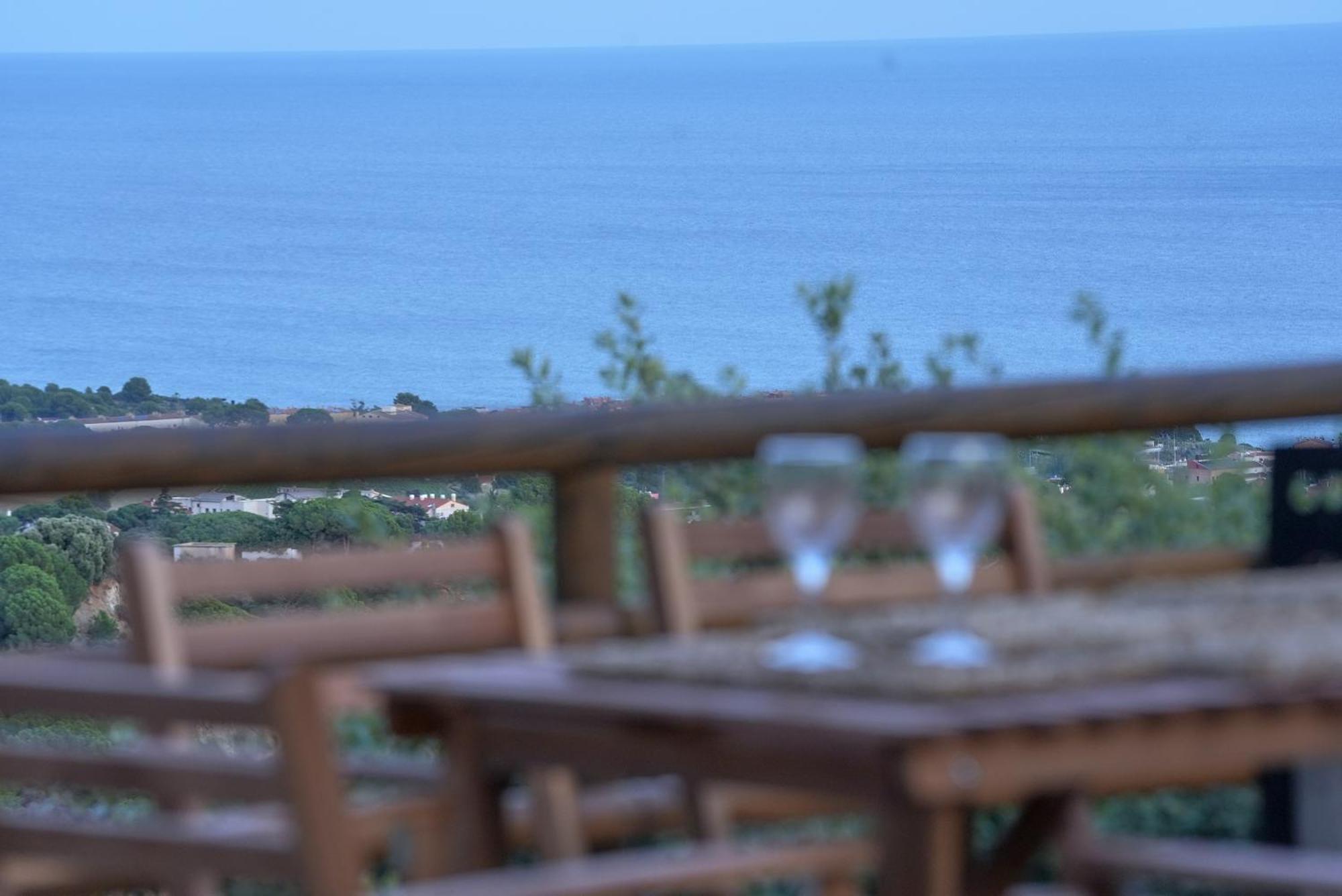 Aaa View Private Terrace Outdoor Heated Hot Tub Family Fun Villa Badalona Exterior photo